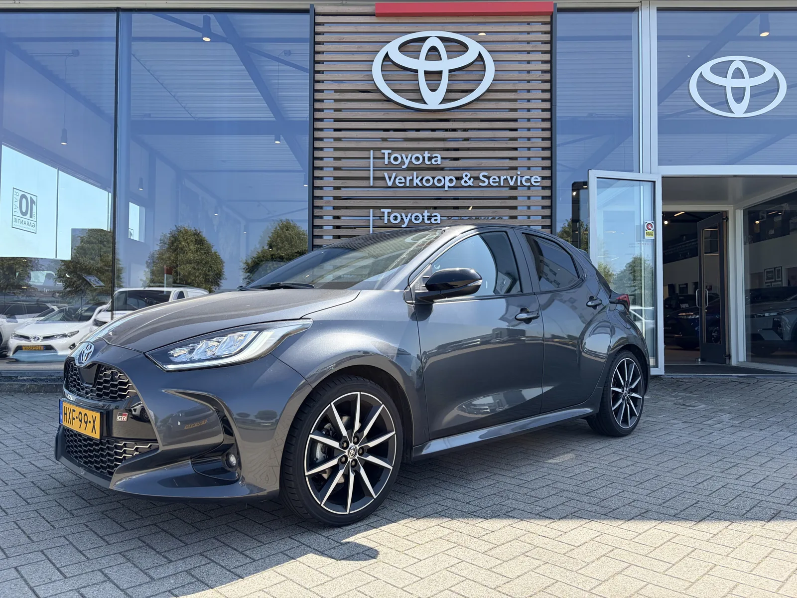 Toyota Yaris (2025) — foto 1