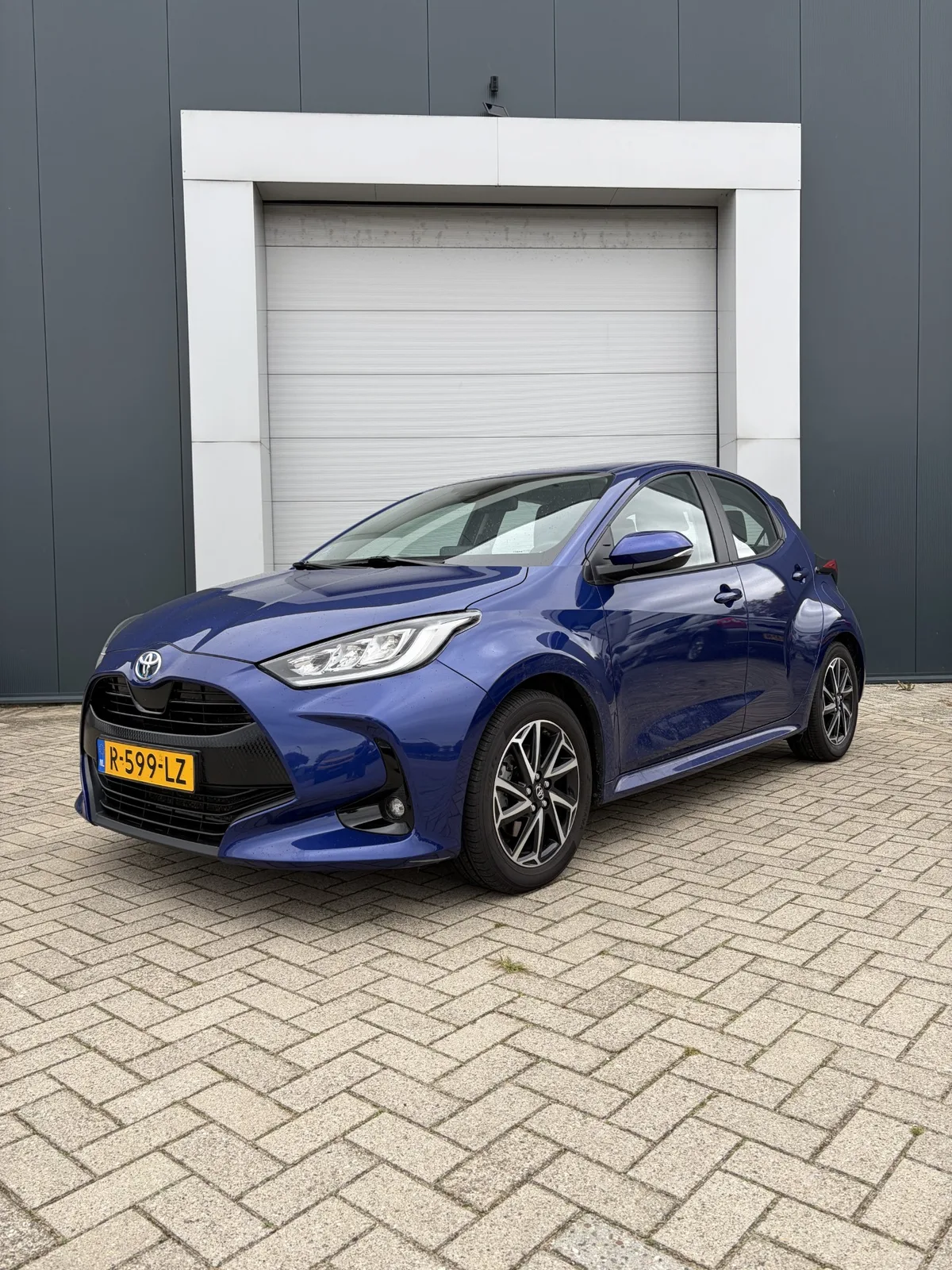 Toyota Yaris (2022) — foto 1