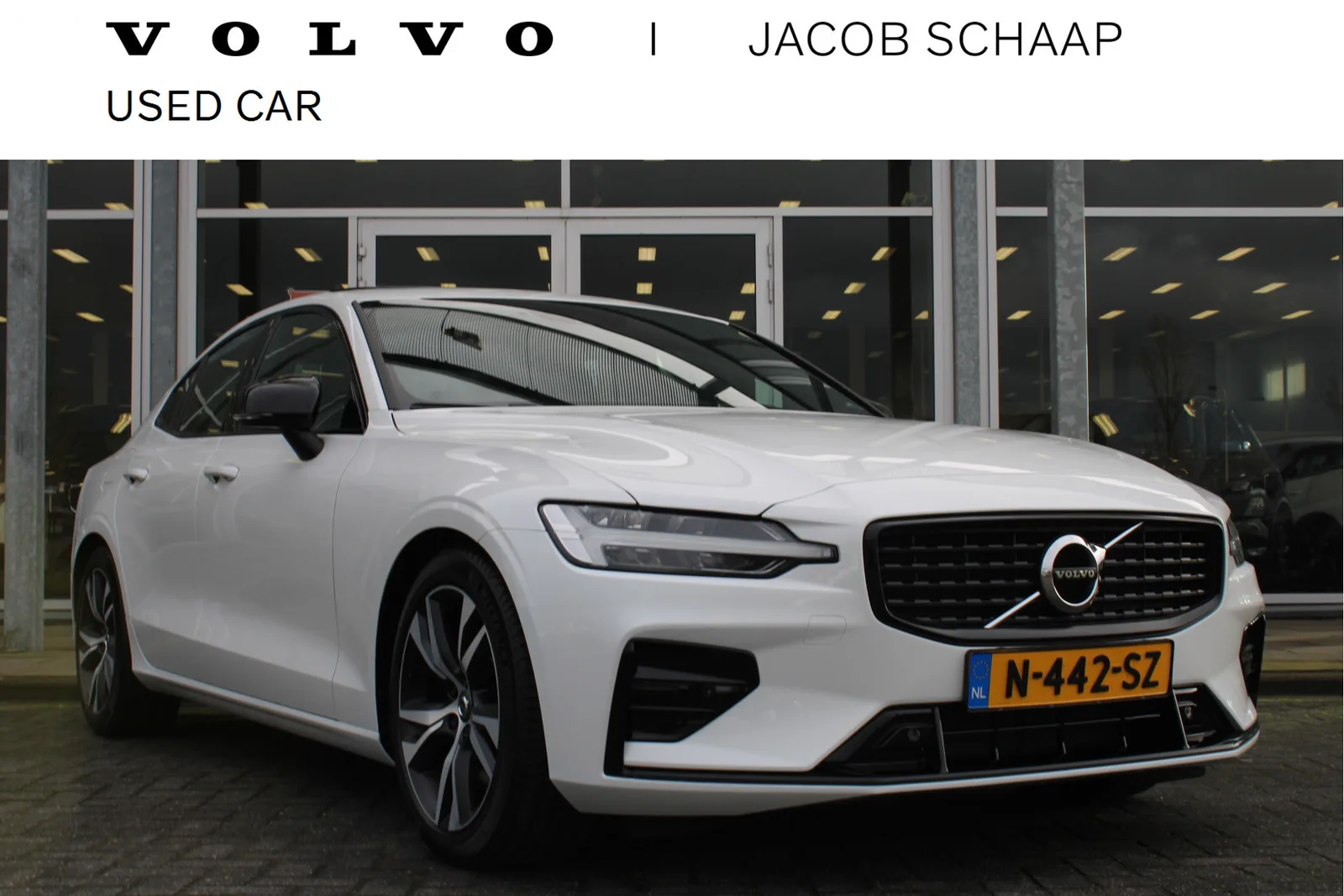 Volvo S60 (2022) — foto 1