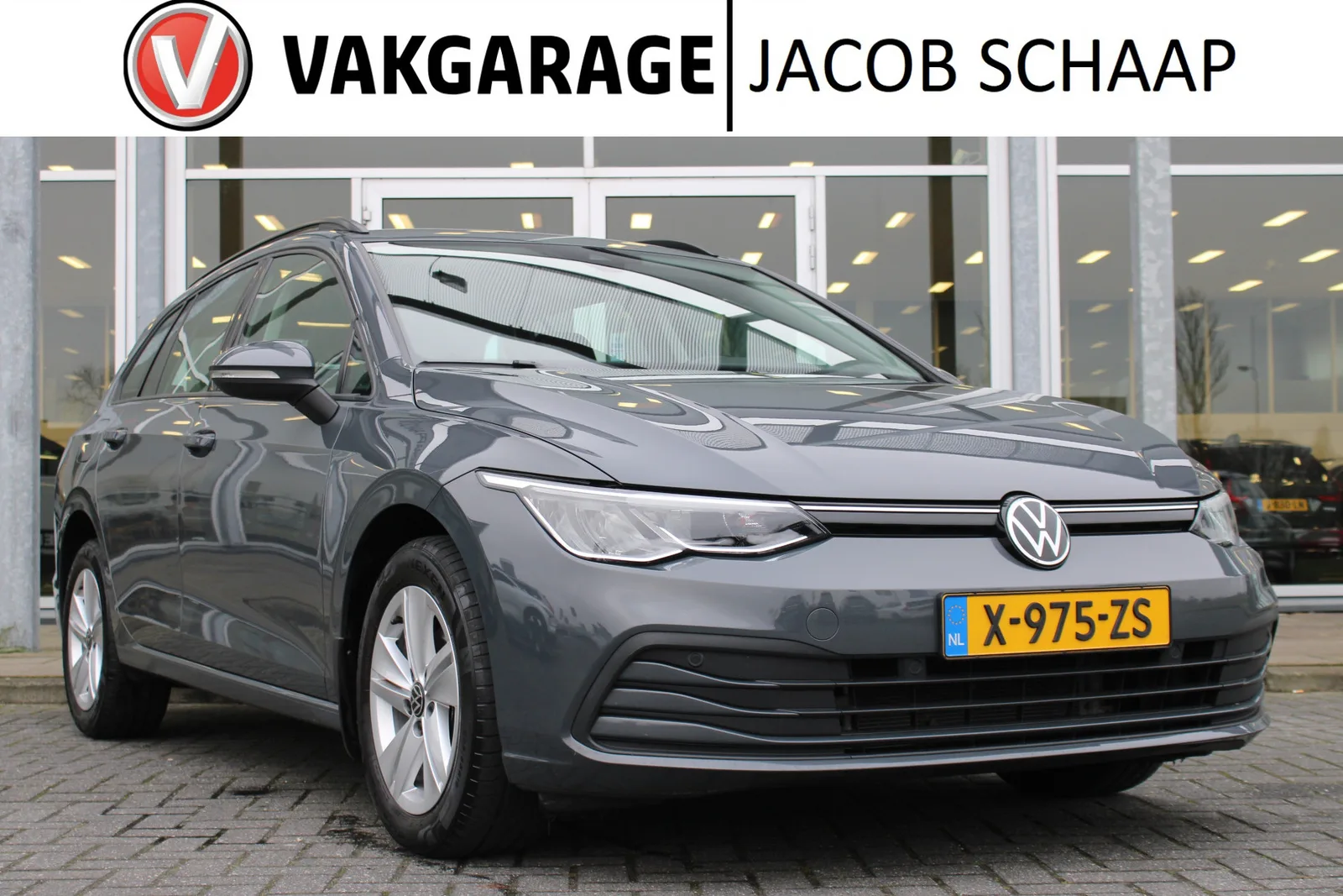 Volkswagen Golf (2021) — foto 1