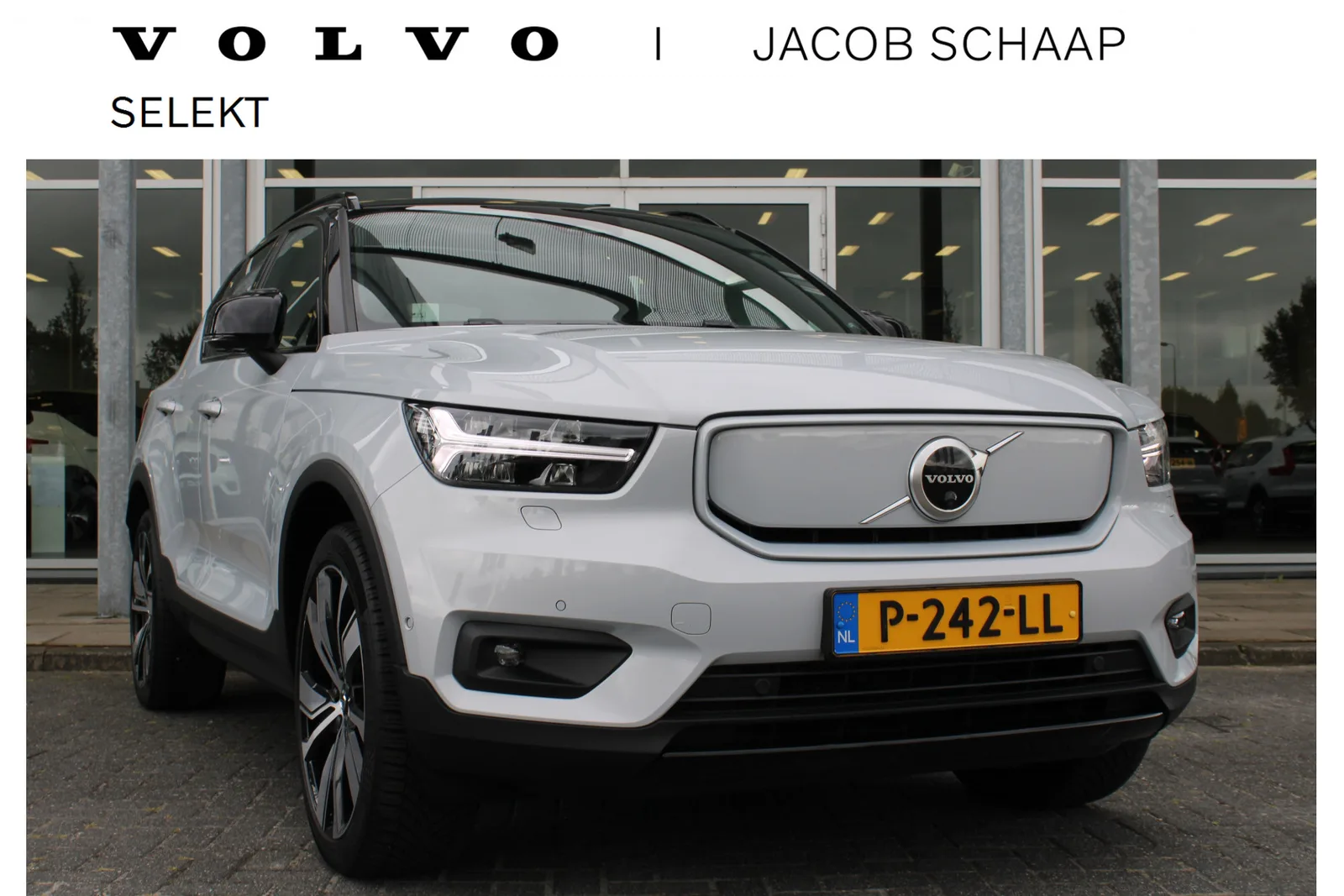 Volvo XC40 (2022) — foto 1