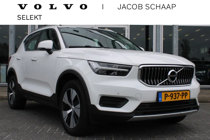 Volvo XC40 (2022)