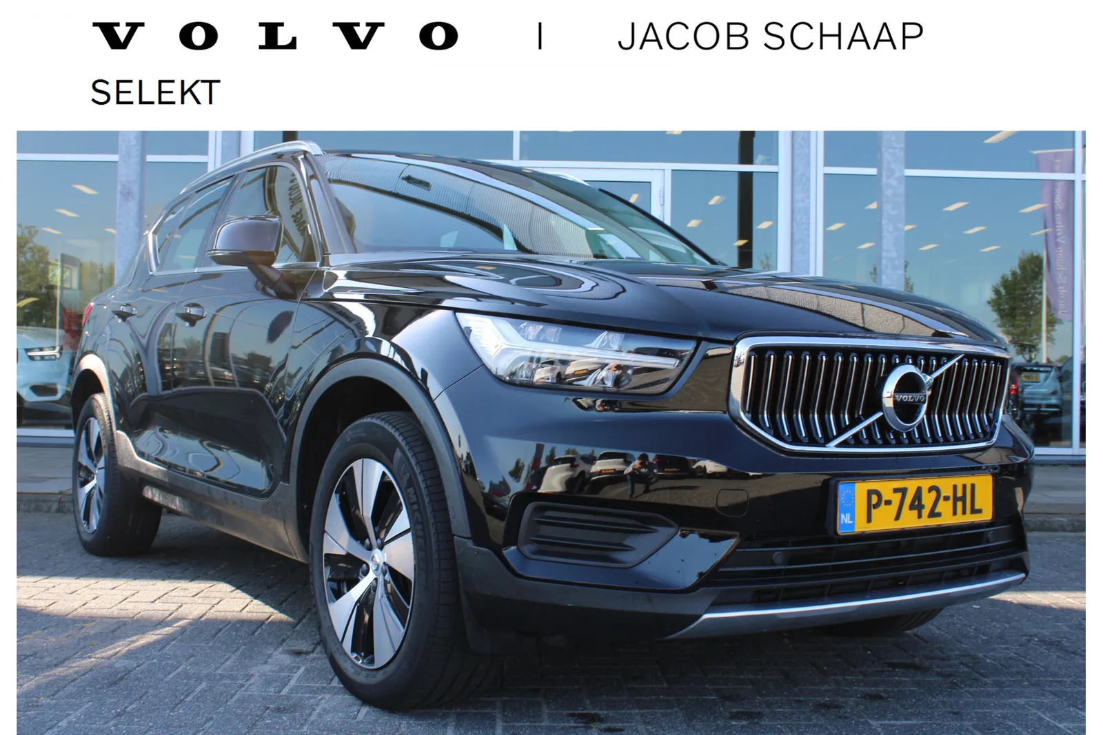 Volvo XC40 (2022) — foto 1