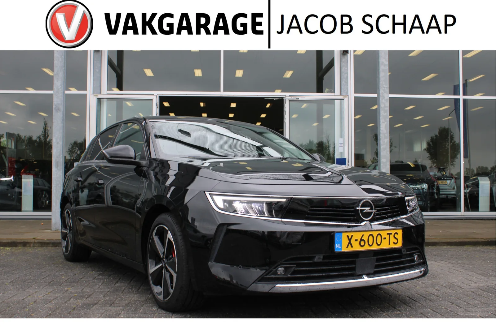 Opel Astra (2023) — foto 1