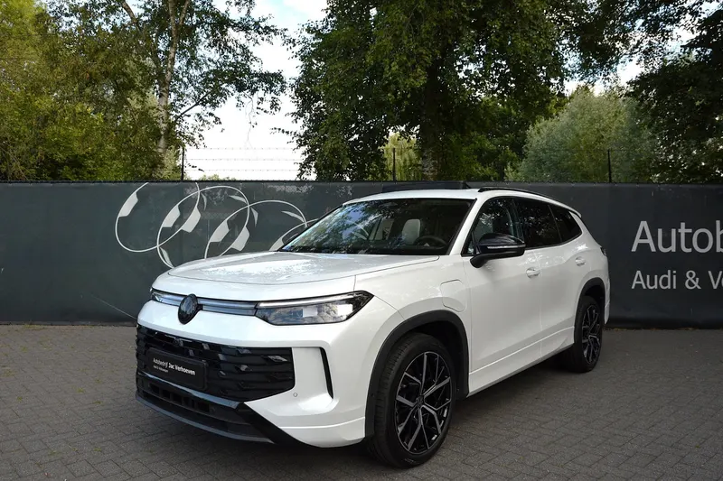 Volkswagen Tayron (2025)