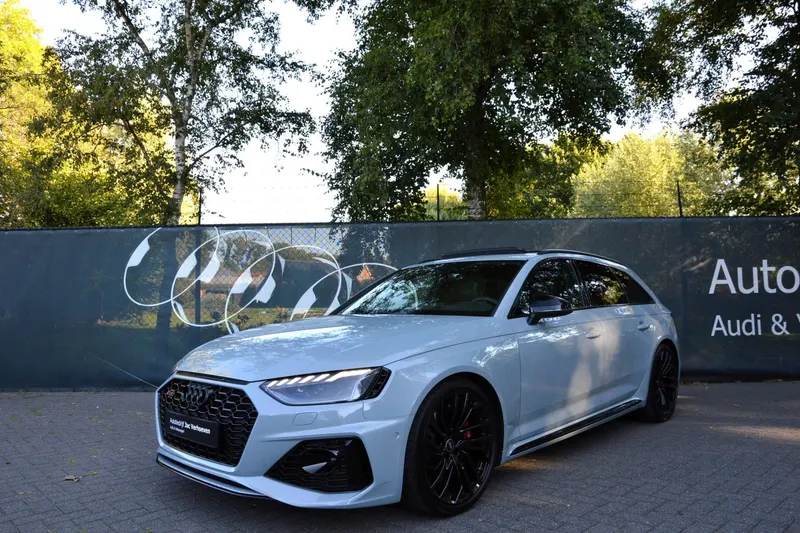 Audi RS 4 (2023)
