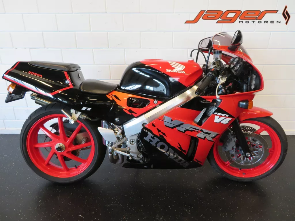 Honda VFR 400R NC30 (1995) — foto 1