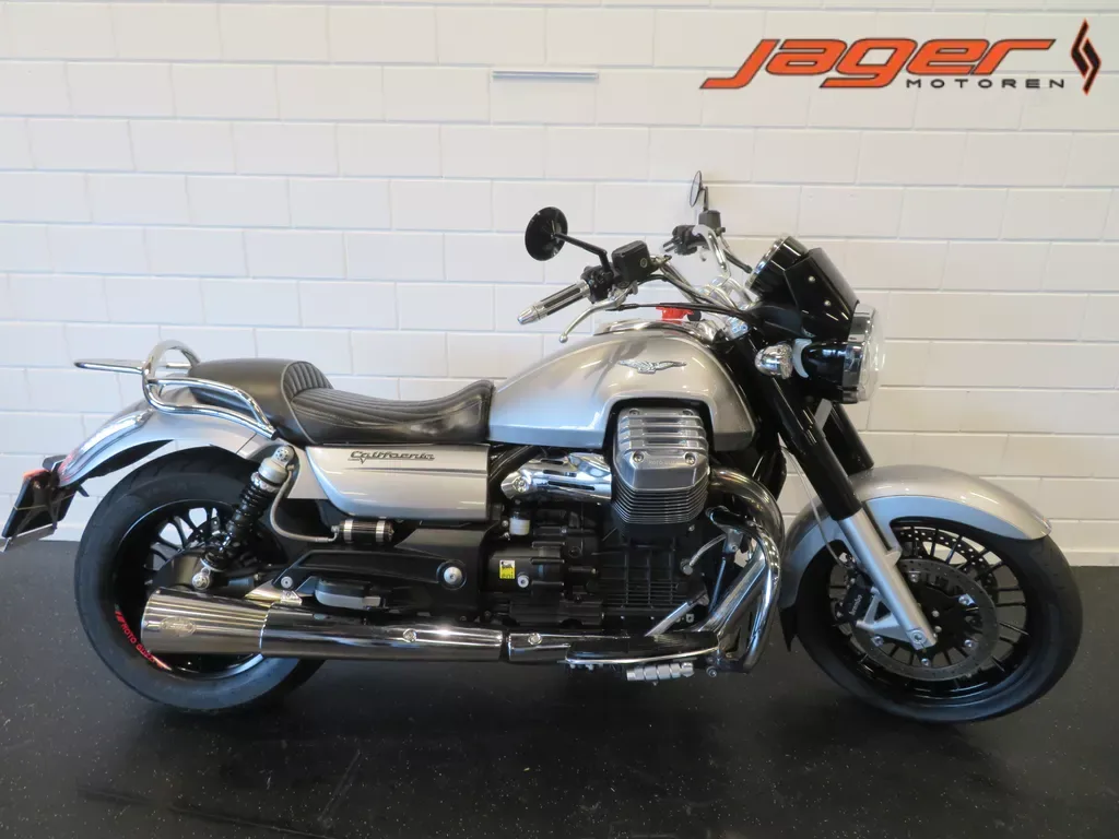 Moto Guzzi California 1400 Custom (2013) — foto 1