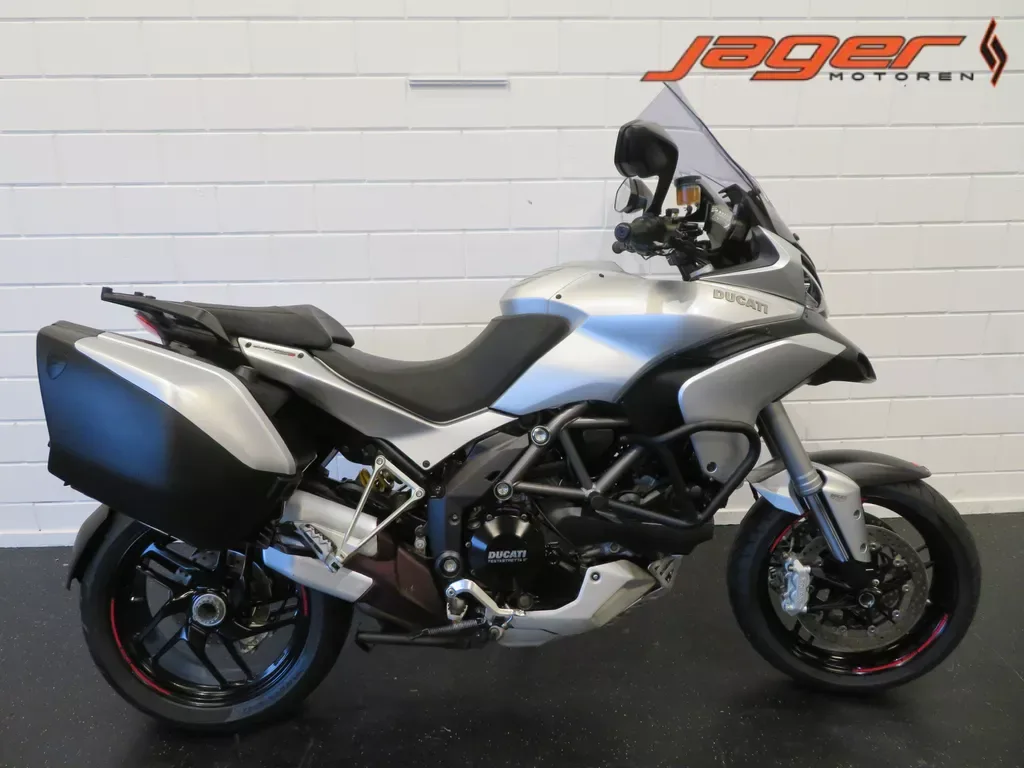 Ducati MULTISTRADA 1200 S Touring (2013) — foto 1