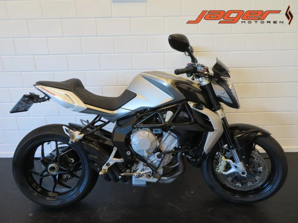 MV Agusta Brutale 675 (2013) — foto 1