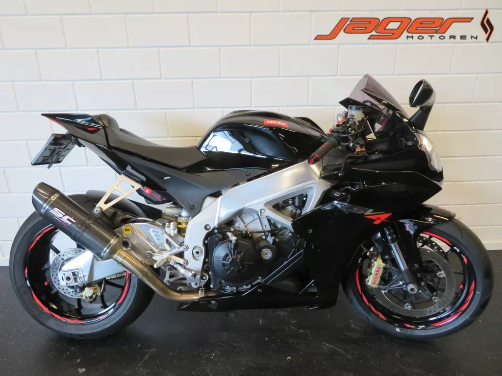 Aprilia RSV4 (2010) — foto 1