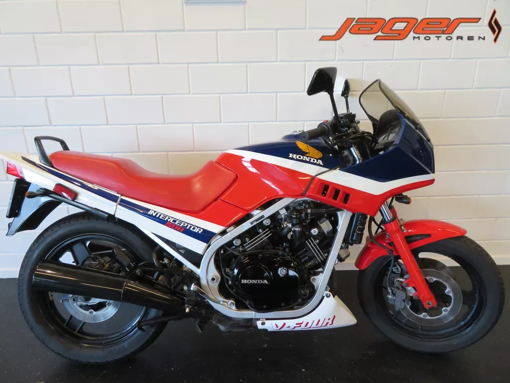 Honda VF 500 (1986) — foto 1