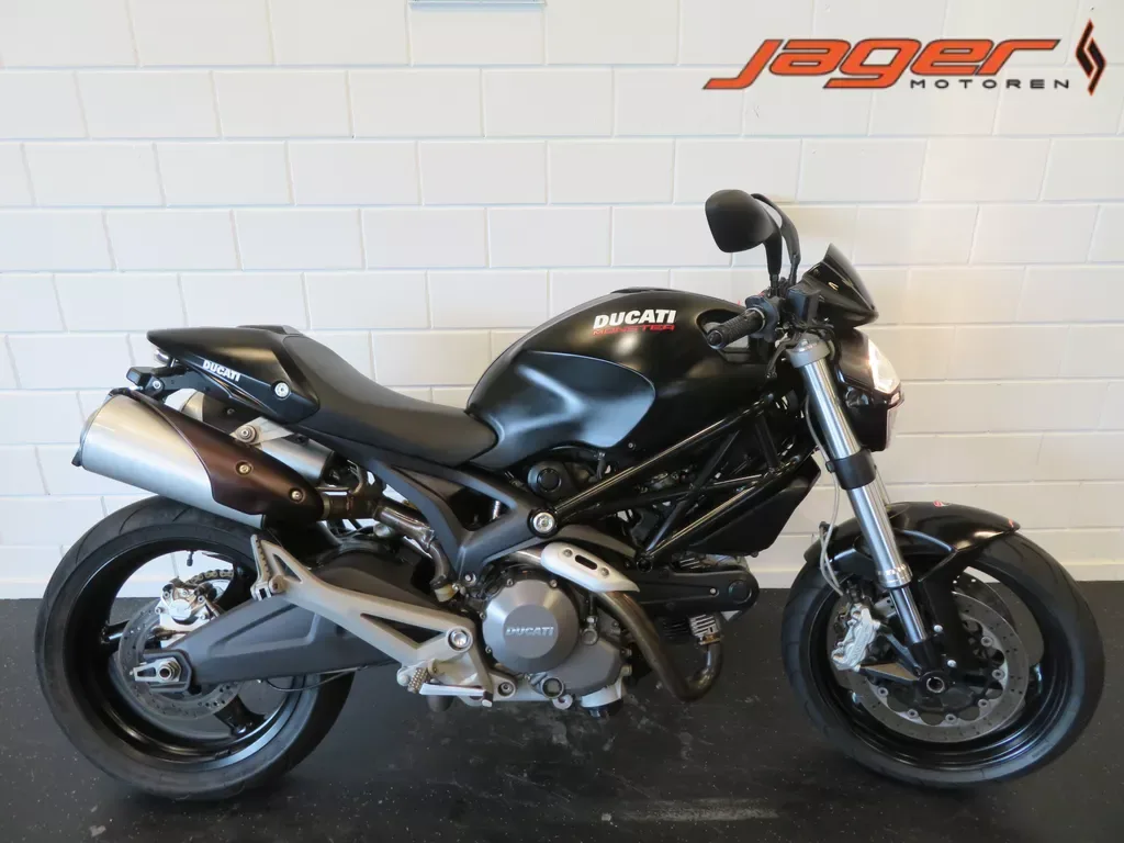 Ducati Monster 696 (2008) — foto 1