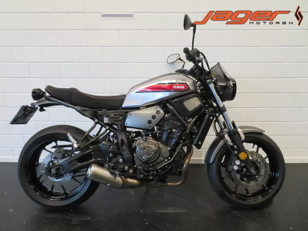 Yamaha XSR700 (2019) — foto 1