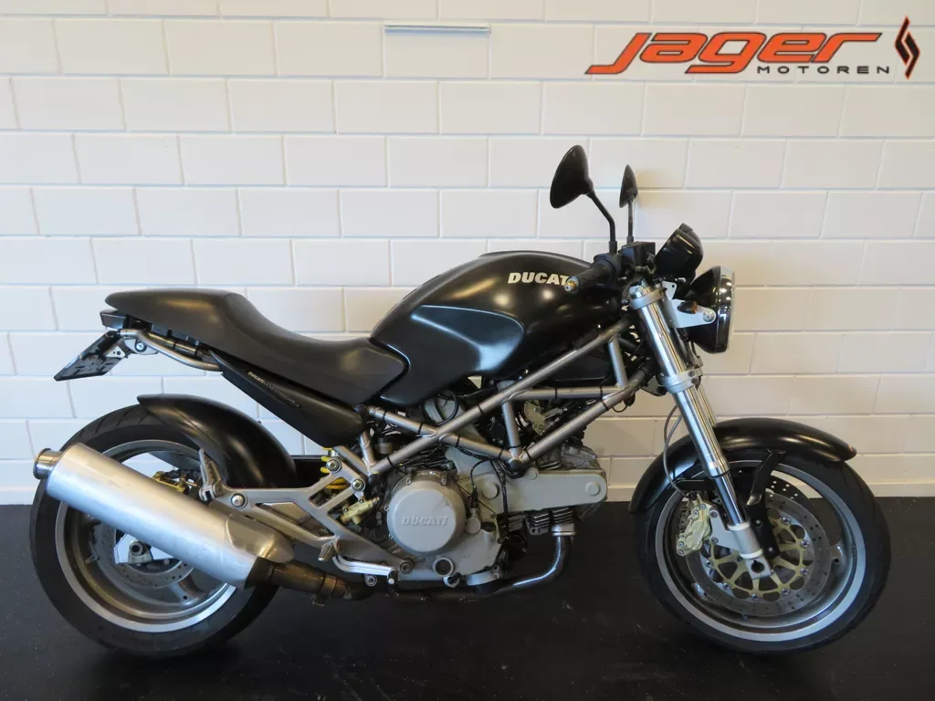 Ducati Monster 620IE Dark (2002) — foto 1