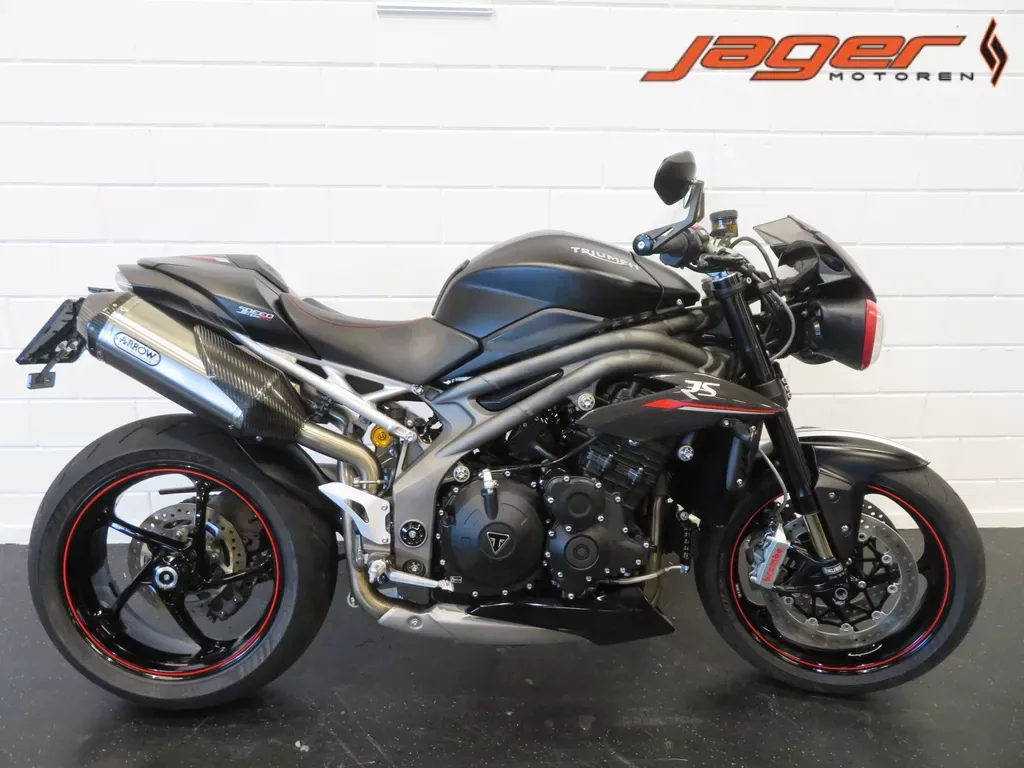 Triumph Speed Triple 1050 (2018) — foto 1