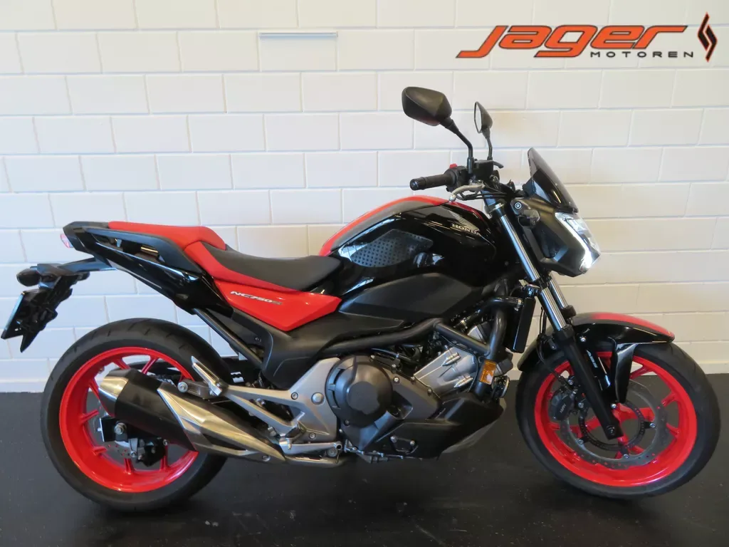 Honda NC 750 S (2017) — foto 1