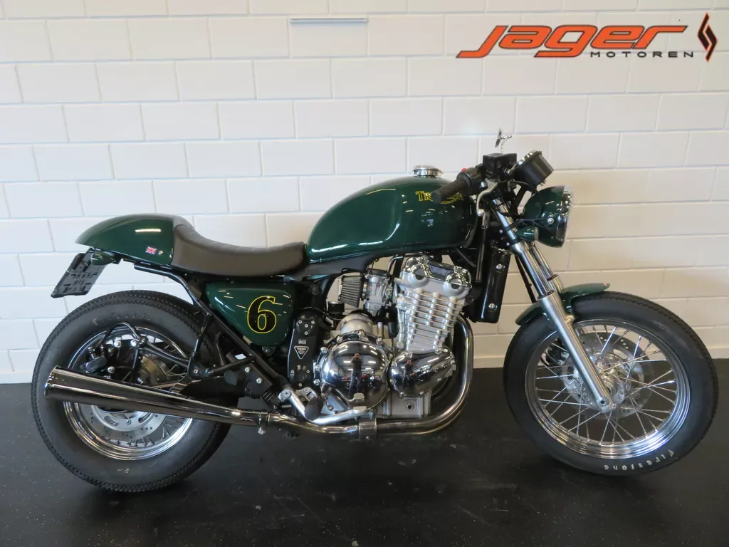 Triumph Thunderbird 900 (2003) — foto 1