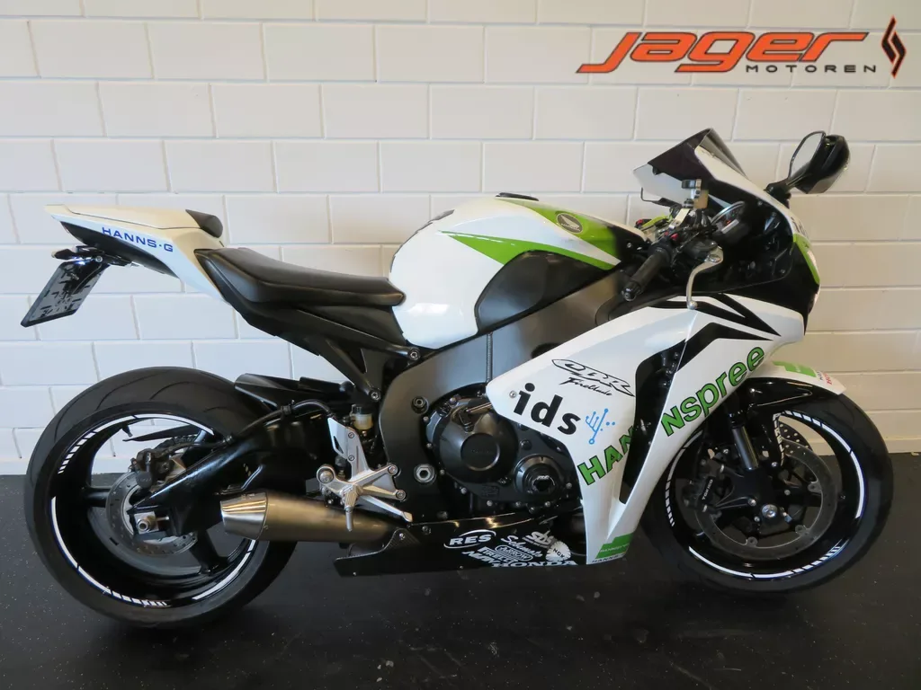 Honda CBR 1000 RR Fireblade (2011) — foto 1