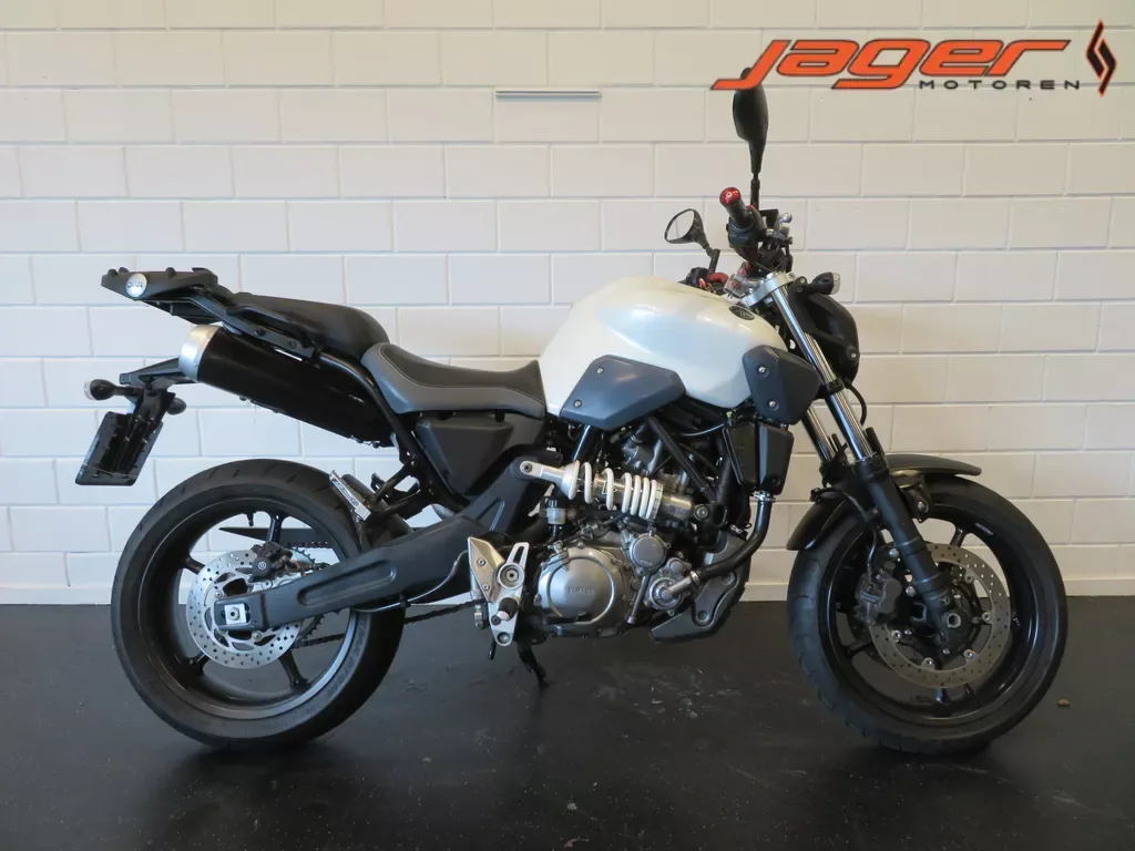 Yamaha MT-03 (2010) — foto 1