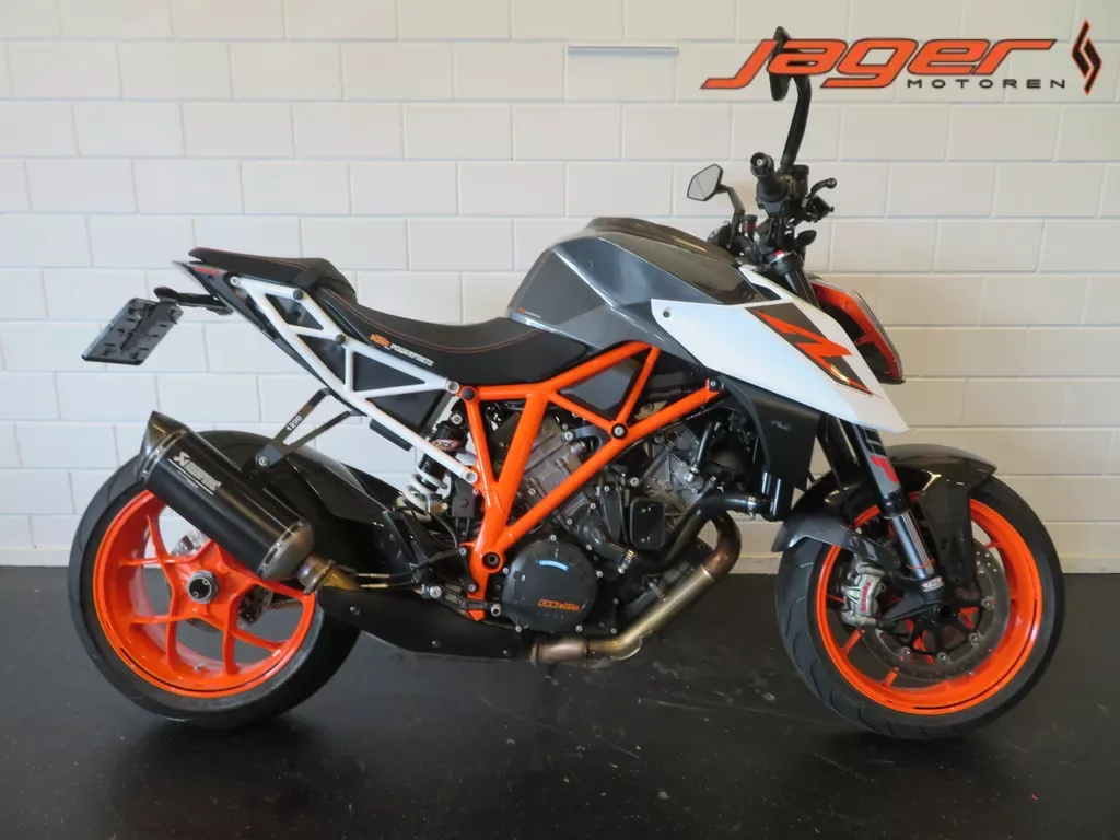 KTM 1290 Super Duke GT (2017) — foto 1