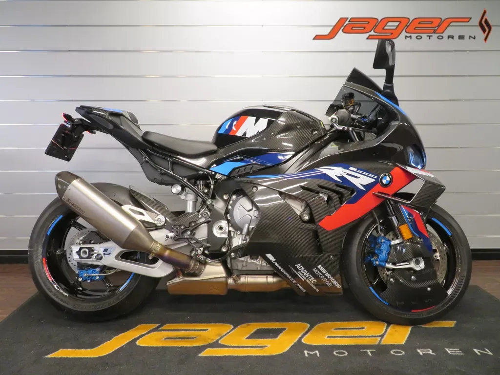 BMW M 1000 RR (2023) — foto 1