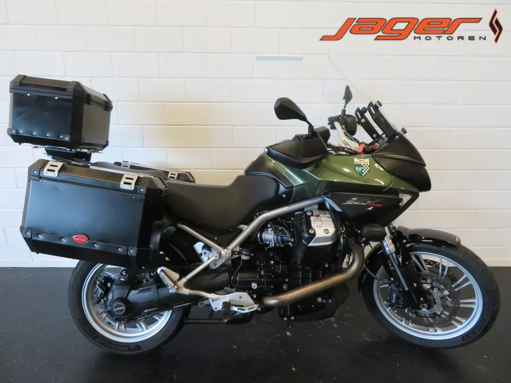 Moto Guzzi Stelvio 1200 8V (2012) — foto 1