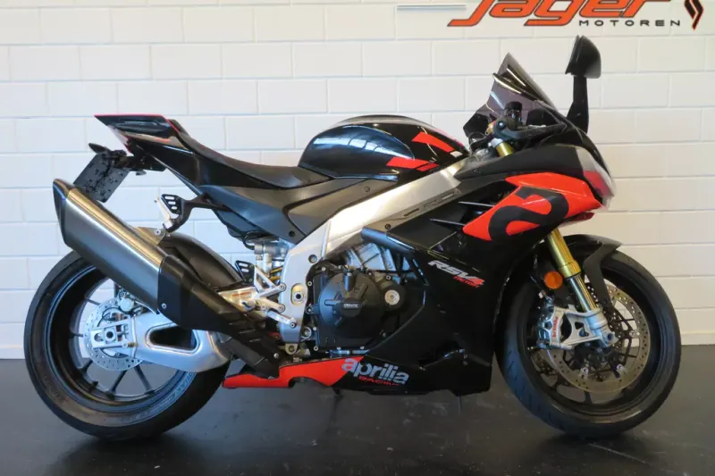 Aprilia RSV4 Factory Aprc (2021)