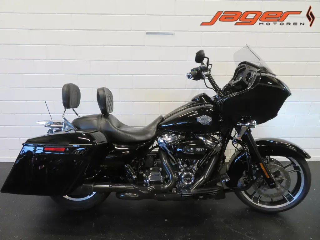 Harley-Davidson Road Glide (2017) — foto 1