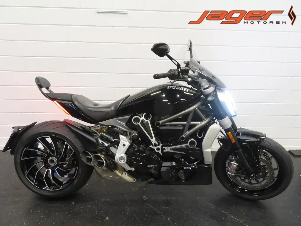 Ducati Xdiavel (2016) — foto 1