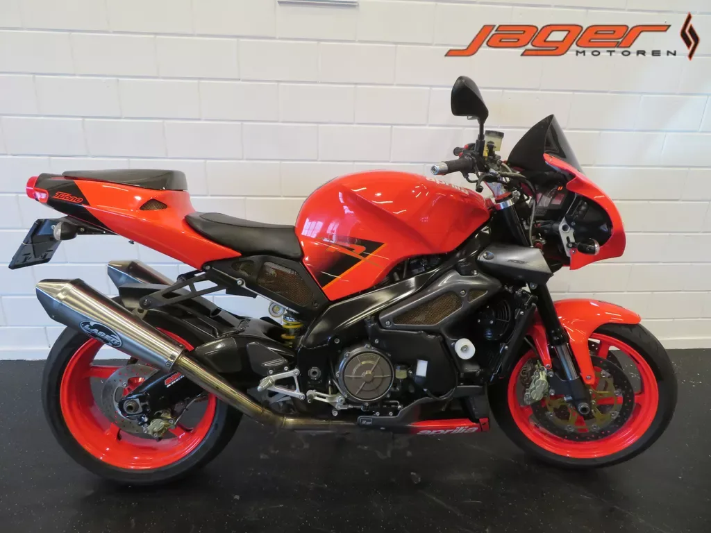 Aprilia Tuono 1000 (2004) — foto 1