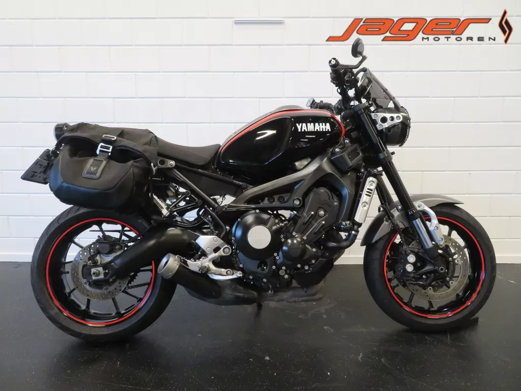 Yamaha XSR900 (2021) — foto 1