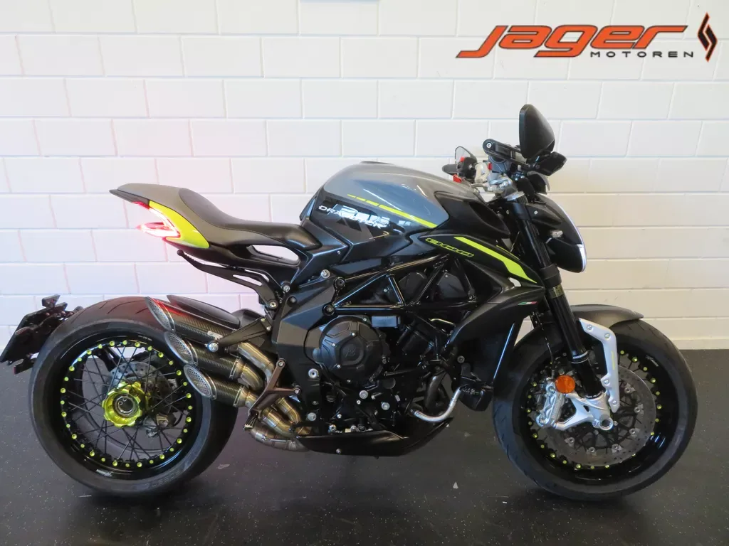 MV Agusta Brutale (2018) — foto 1