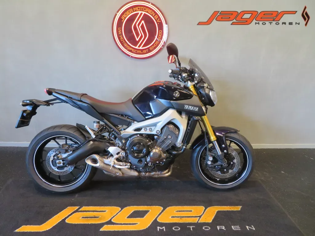 Yamaha MT-09 (2014) — foto 1