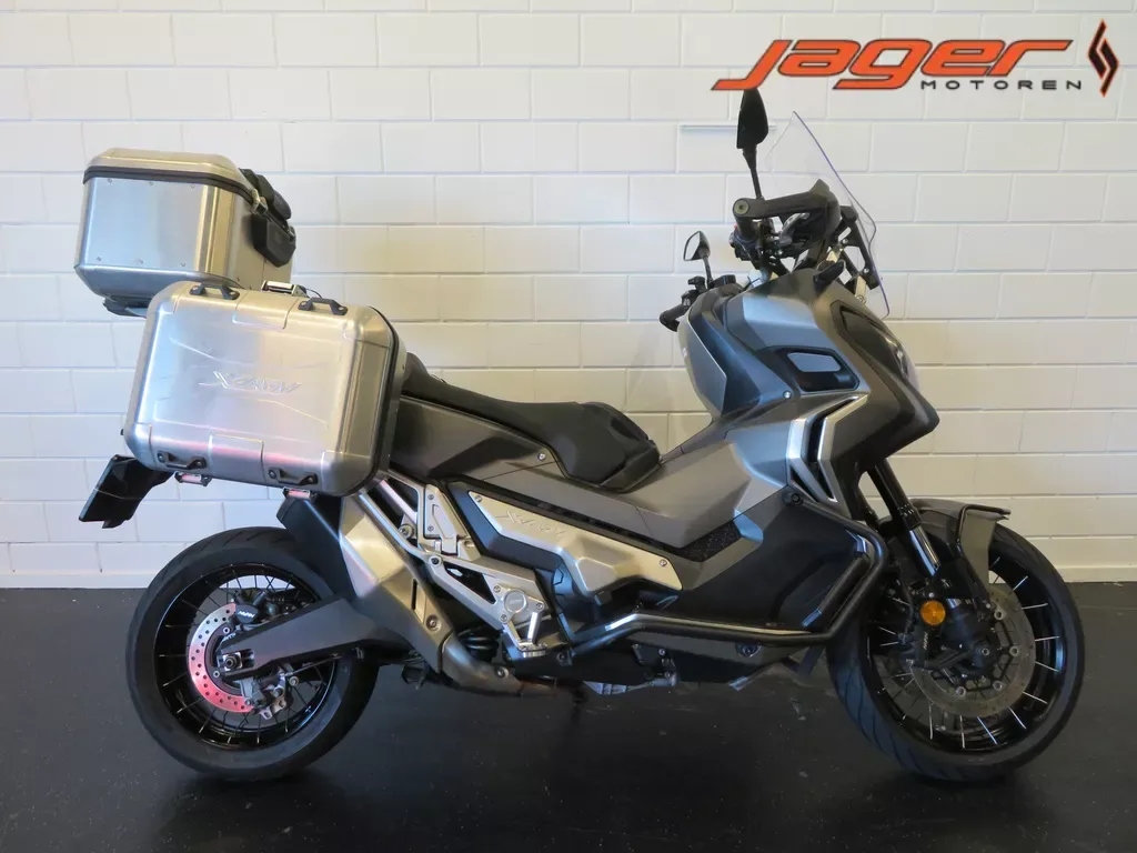 Honda X-ADV (2020) — foto 1