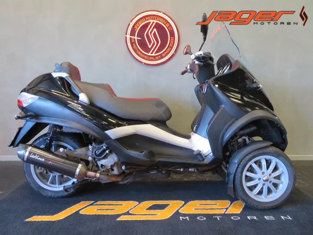 Piaggio MP3 400 (2009) — foto 1