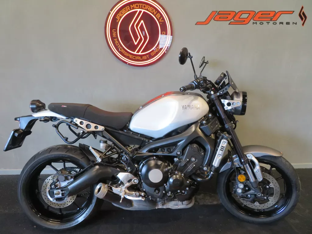 Yamaha XSR900 (2016) — foto 1