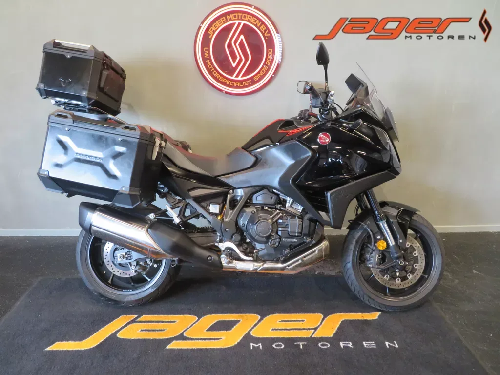 Honda NT 1100 (2022) — foto 1