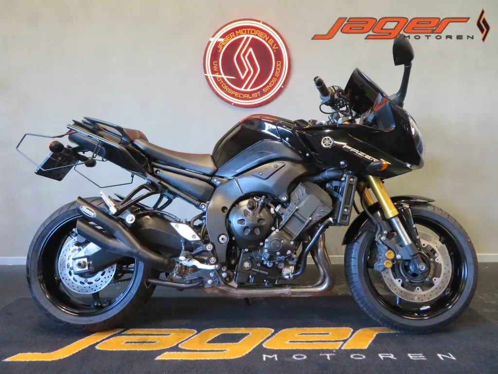 Yamaha FZ8 Fazer (2012) — foto 1