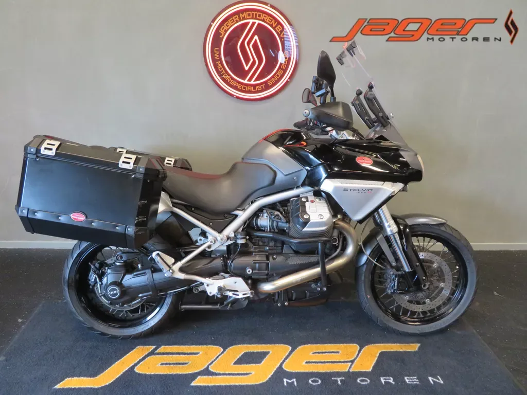 Moto Guzzi Stelvio (2010) — foto 1