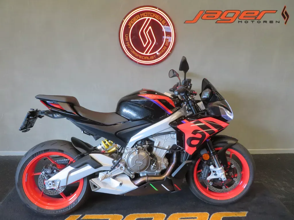 Aprilia Tuono 660 Factory (2024) — foto 1
