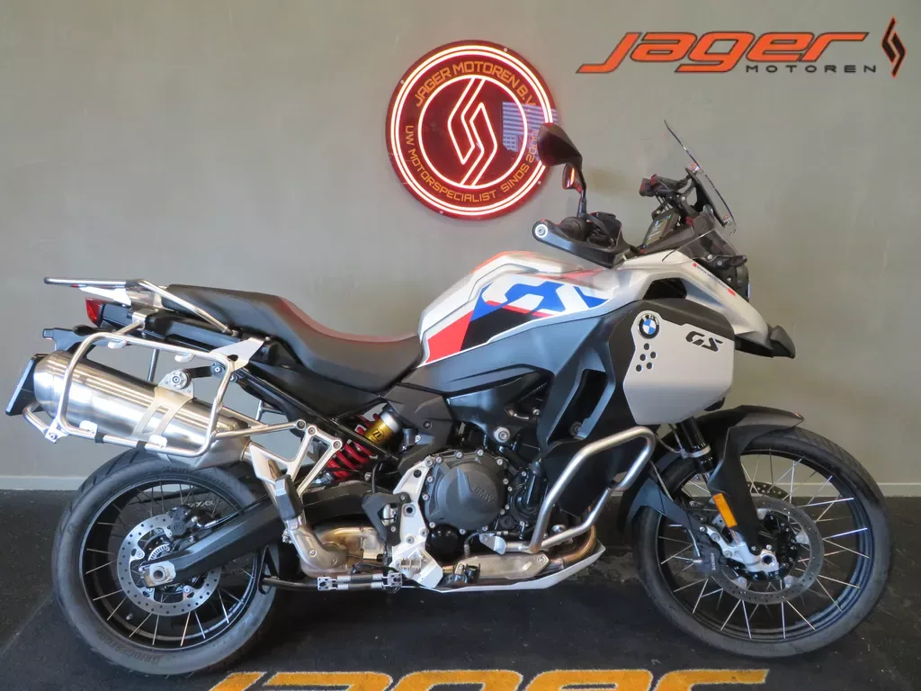 BMW F 900 GS Adventure (2024) — foto 1