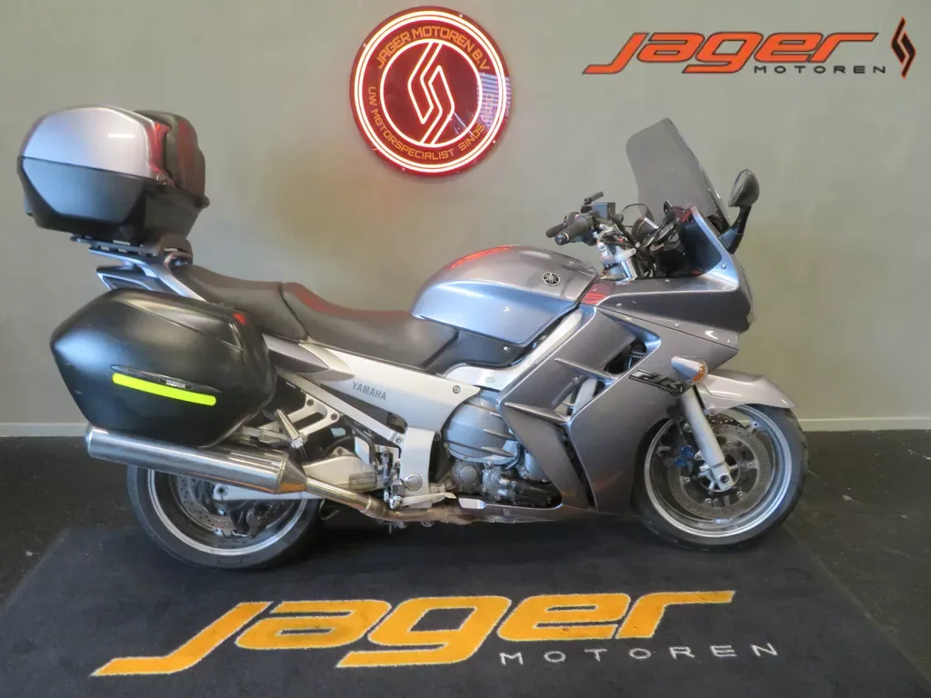 Yamaha FJR1300 (2004) — foto 1