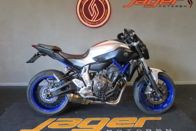 Yamaha MT-07 (2015)