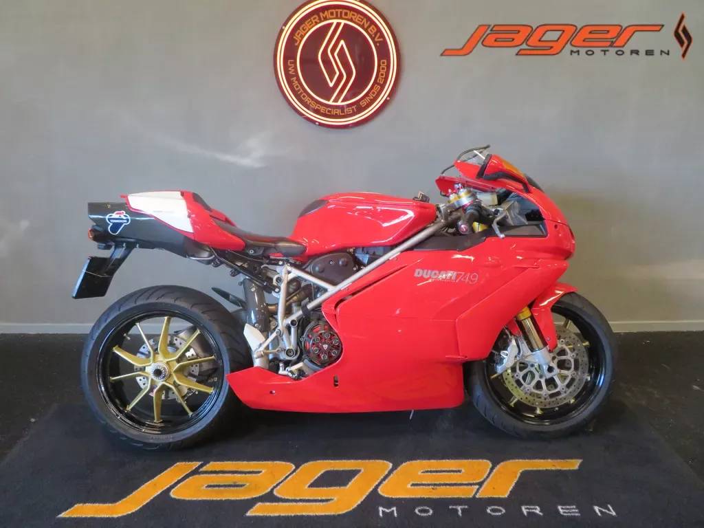 Ducati Super Sport 749 S (2003) — foto 1
