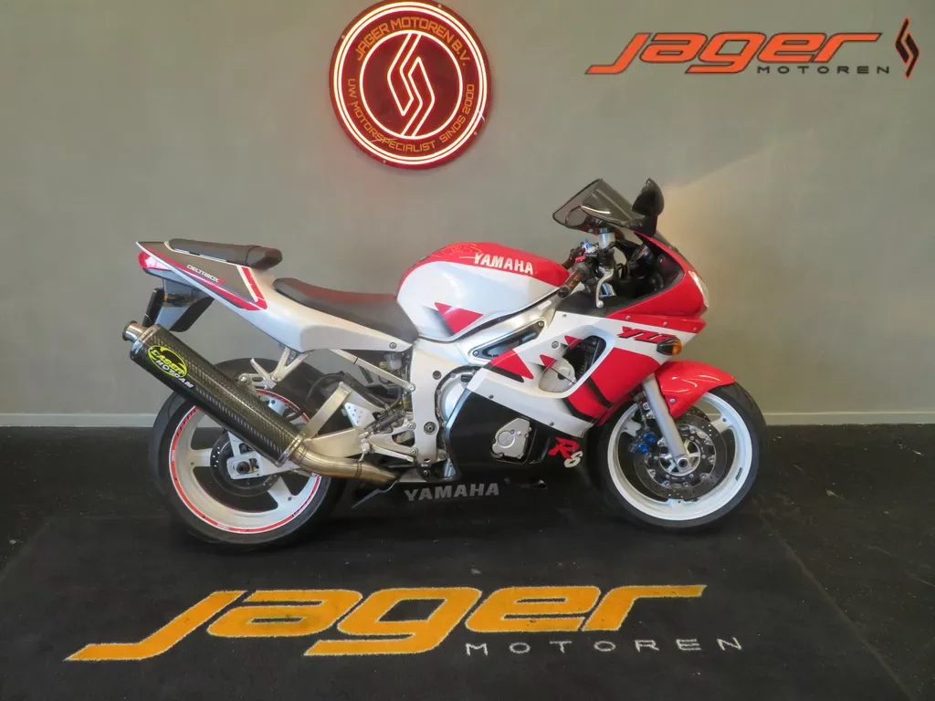 Yamaha YZF-R6 (1999) — foto 1