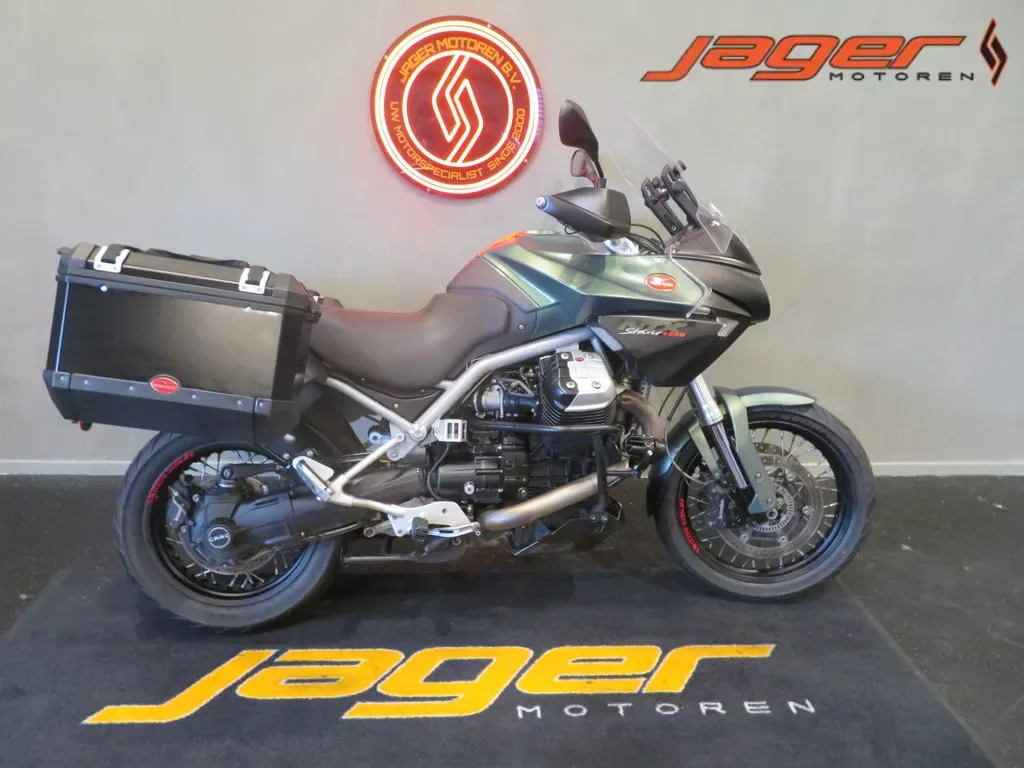 Moto Guzzi Stelvio 1200 8V (2013) — foto 1