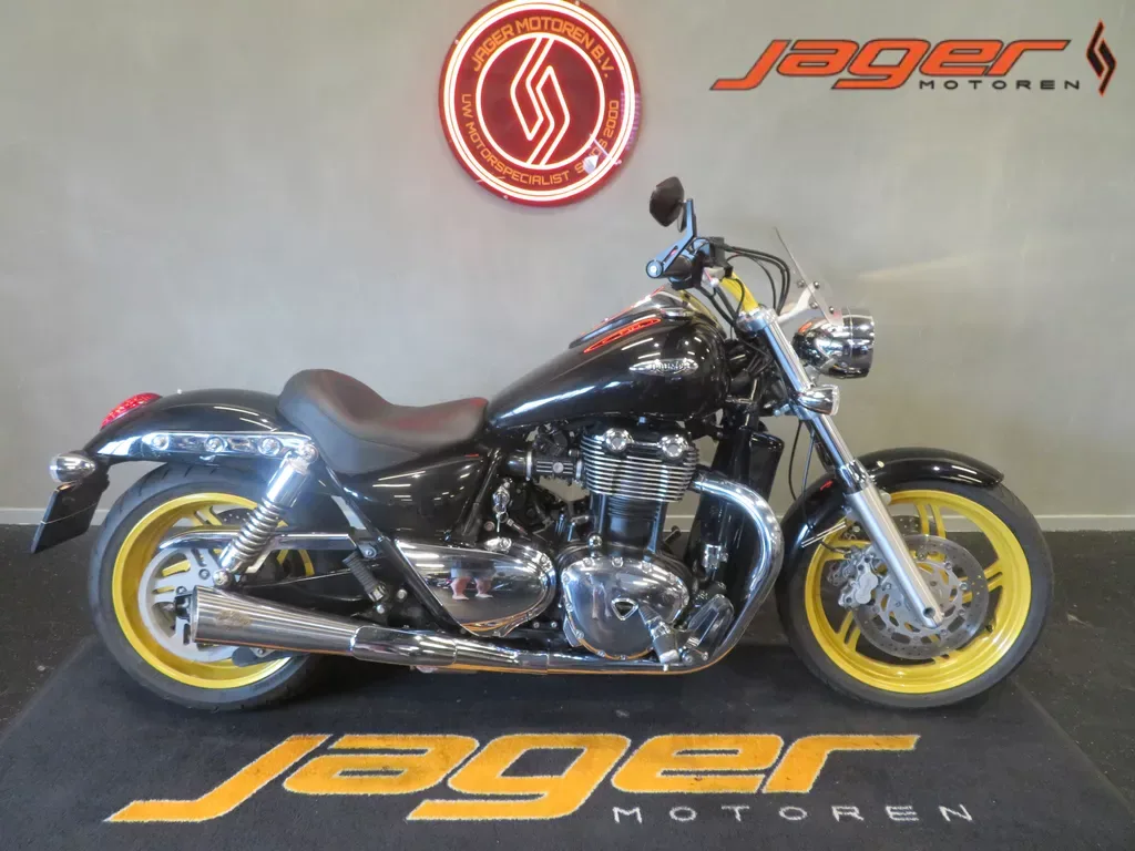 Triumph Thunderbird 1600 (2011) — foto 1