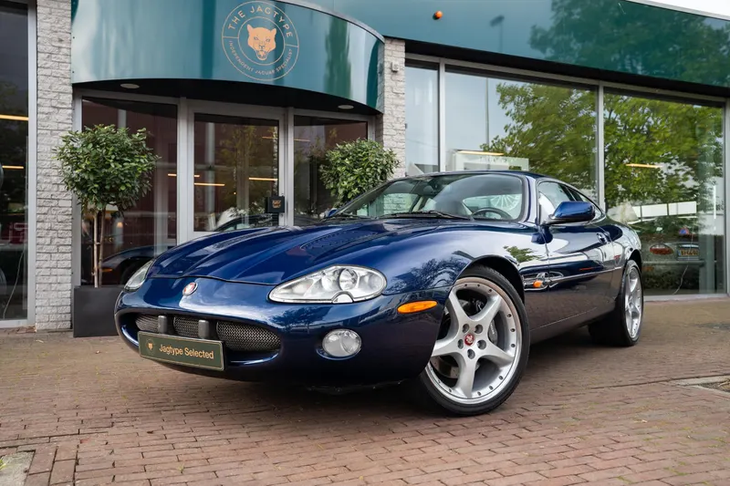 Jaguar XKR (2000)