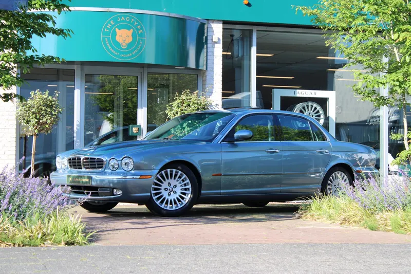 Jaguar XJ (2003)